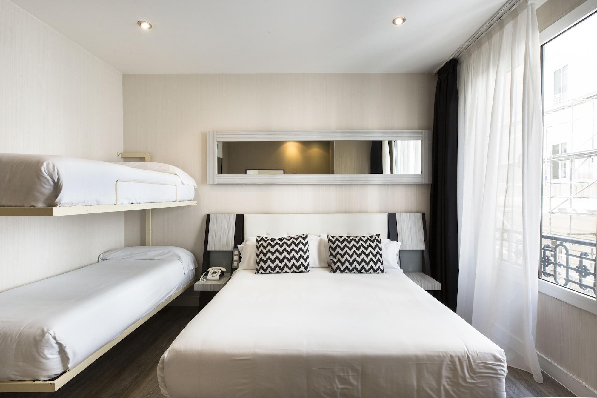 Petit Palace Triball Madrid Bagian luar foto